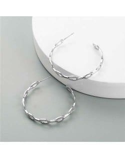 Vintage Links Hoop Design High Fashion Women Costume Earrings - Silver