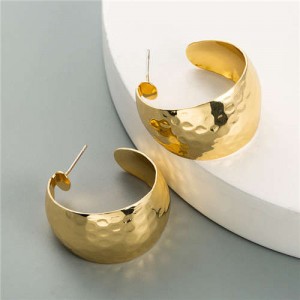 U.S. Punk Fashion Shiny Bold Hoop Design Women Costume Earrings - Golden