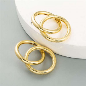 Creative Linked Hoops Design U.S. High Fashion Women Costume Earrings - Golden