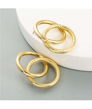 Creative Linked Hoops Design U.S. High Fashion Women Costume Earrings - Golden