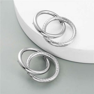 Creative Linked Hoops Design U.S. High Fashion Women Costume Earrings - Silver