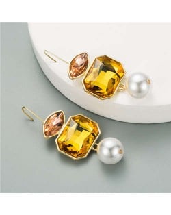 Pearl and Glass Gem Combo Design Hot Sales Women Western Fashion Stud Earrings - Yellow