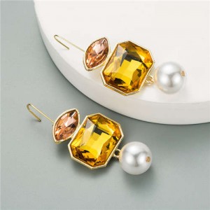 Pearl and Glass Gem Combo Design Hot Sales Women Western Fashion Stud Earrings - Yellow