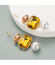 Pearl and Glass Gem Combo Design Hot Sales Women Western Fashion Stud Earrings - Yellow