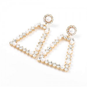 Pearl and Rhinestone Embellished Vintage Trapezoid Women Hollow Wholesale Earrings - Golden