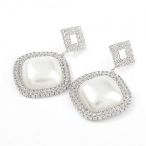 Pearl Embellished Shining Sqaure Vintage Fashion Women Wholesale Costume Earrings - Silver