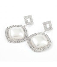 Pearl Embellished Shining Sqaure Vintage Fashion Women Wholesale Costume Earrings - Silver