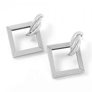 Romantic Design Hollow Square Design U.S. High Fashion Alloy Women Earrings - Silver