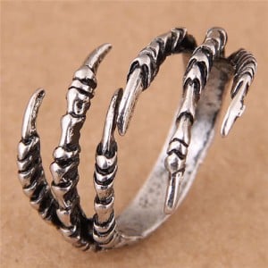 Vintage Eagle Claw Design High Fashion Wholesale Ring