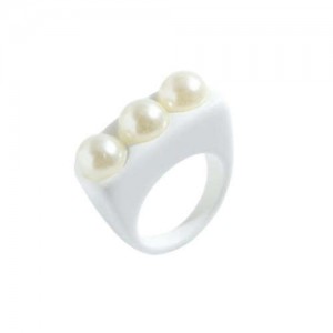 Artificial Pearl Embellished Creative Summer Fashion Resin Ring - White