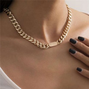 Bold Fashion Hip-hop Alloy Chain Women Choker Costume Necklace - Golden