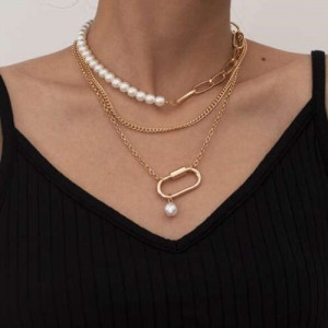 Pearls and Alloy Chains Mix Design Western High Fashion Women Costume Necklace - Golden