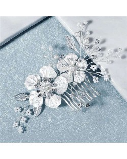 Elegant White Flowers Wedding Bridal Hair Comb/ Accessory