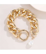 Pearl Decorated Baroque Design Vintage Hollow Chain Alloy Costume Bracelet - Golden