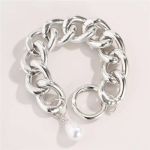 Pearl Decorated Baroque Design Vintage Hollow Chain Alloy Costume Bracelet - Platinum