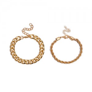 High Fashion Mixed Chains Design Creative Women Alloy Bracelet Set - Golden