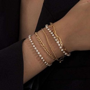 Shining Rhinestone Inlaid Five Layers Women Alloy Fashion Bracelet Set - Golden