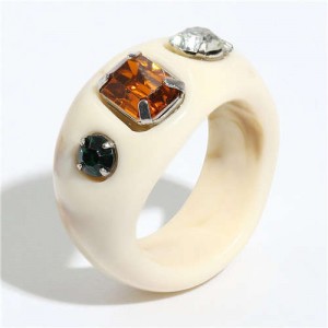 Gems Inlaid Vintage Western Fashion Women Resin Ring - White