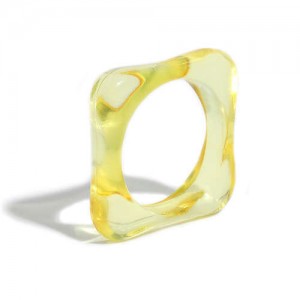 U.S. and European High Fashion Square Design Hip-hop Resin Ring - Yellow