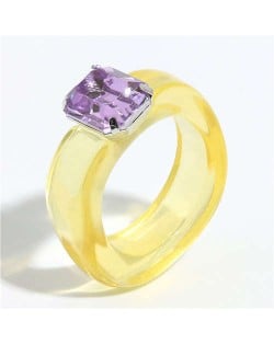 Gem Inlaid Four Claws Design Vintage Fashion Resin Ring - Yellow