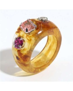 Colorful Gems Embellished Internet Celebrity Choice Vintage Fashion Resin Ring - Yellow