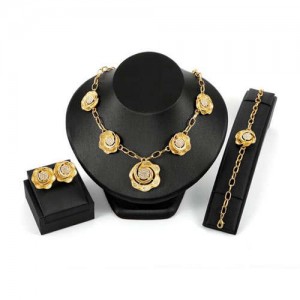 Vintage Roses Golden Style U.S. High Fashion Women Costume Jewelry Set