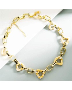 Wholesale Jewelry Triangles Element Design Western Fashion Necklace - Khaki