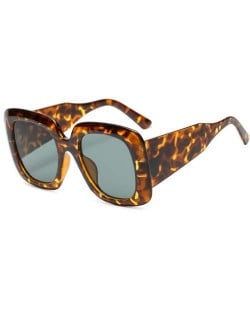 Wholesale Bold Square Thick Frame High Fashion Charming Lady Sunglasses - Leopard