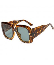 Wholesale Bold Square Thick Frame High Fashion Charming Lady Sunglasses - Leopard