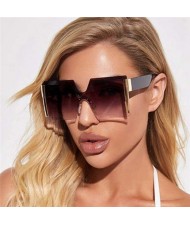 Frameless One-piece Bold U.S. Fashion Wholesale Sunglasses - Golden and Gray