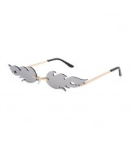 6 Colors Available Unique Flame Design Women Party Fashion Wholesale Sunglasses