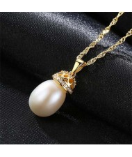 Wholesale 925 Sterling Silver Jewelry Hollow-out Crown Design Pearl Necklace - White