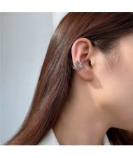 (1 Piece) Wholesale Fashion Two-Toned Jewelry Cubic Zirconia Inlaid Pin Design Punk Style Copper Ear Clip