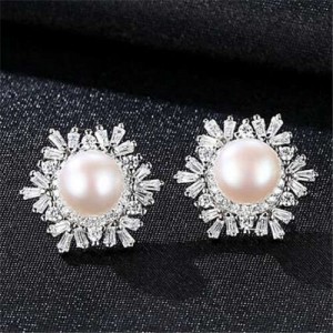 Wholesale 925 Sterling Silver Jewelry Luxurious Elegant Round Pearl Ear Studs - White
