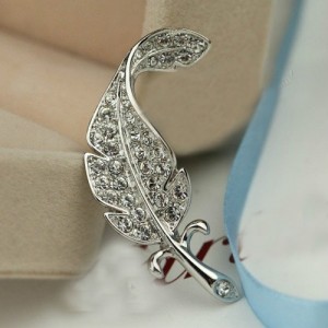 Rhinestone Inlaid Gorgeous Feather 18K Platinum Brooch