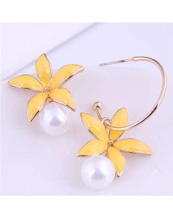 Elegant Oil-spot Glazed Wholesale Jewelry Lily with Pearl Design Women Asymmetric Earrings - Yellow