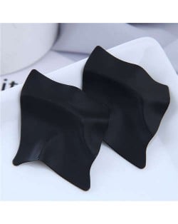 Wholesale Jewelry Unique Three-dimensional Modeling Irregular Bold Fashion Women Earrings - Black