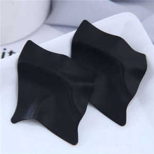 Wholesale Jewelry Unique Three-dimensional Modeling Irregular Bold Fashion Women Earrings - Black