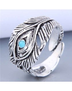 Bold Fashion Wholesale Jewelry Charming Eye with Feathers Modeling Vintage Alloy Ring - Blue