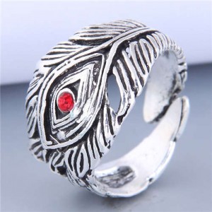 Bold Fashion Wholesale Jewelry Charming Eye with Feathers Modeling Vintage Alloy Ring - Red
