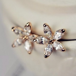 Mini Flower Fashion Ear Studs - Rose Gold