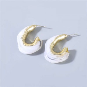 U.S Fashion C-shape Unique Design Vintage Women Wholesale Jewelry Resin Earrings - White