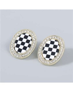 Minimalist Fashion Checkered Wholesale Jewelry Rhinestone Rimmed Vintage Women Ear Studs - Oval