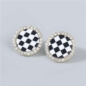 Minimalist Fashion Checkered Wholesale Jewelry Rhinestone Rimmed Vintage Women Ear Studs - Round