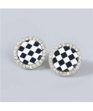 Minimalist Fashion Checkered Wholesale Jewelry Rhinestone Rimmed Vintage Women Ear Studs - Round