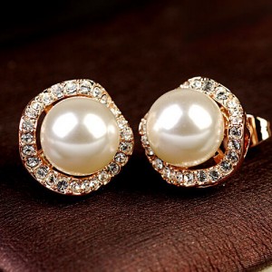 Elegant Rhinestone Surrounded Pearl Ear Studs - Rose Gold