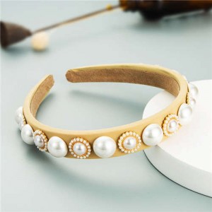 Minimalist Design Artificial Pearl Floral Vintage Fashion Baroque Style Hair Hoop - Light Yellow