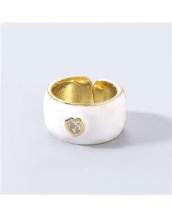 Vintage Rhinestone Inlaid Peach Heart U.S. High Fashion Women Oil-spot Glazed Wholesale Ring - White