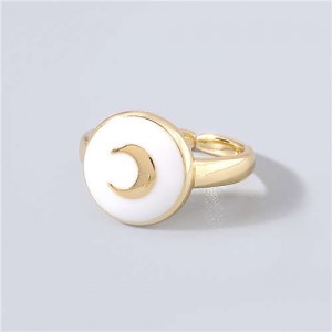 Street Fashion Oil-spot Glazed Round Shape Moon Design Women Hip-hop Ring - White