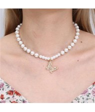 Wholesale Jewelry Golden Beads Decorated Butterfly Pendant Graceful Pearl Fashion Necklace